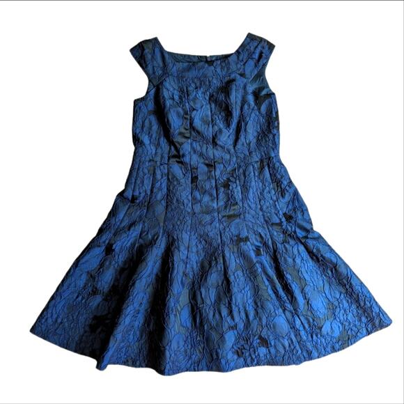 Carmen Marc Valvo Embroidered Floral Boned Fit and Flare Knee Length Party Dress - Picture 1 of 4